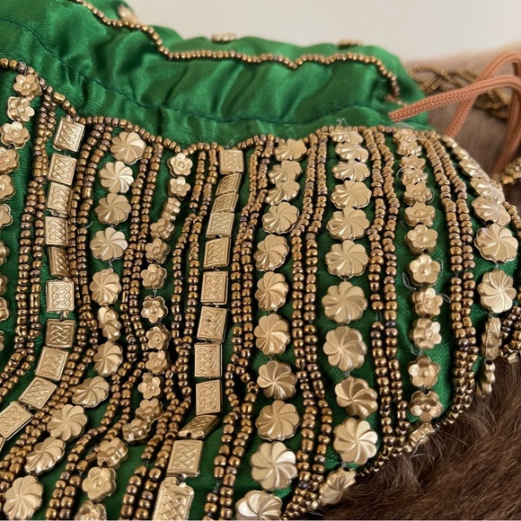 Elegant Green Metal, Plastic, Wooden Beaded Satin Women's Bag - Picture 2 of 10